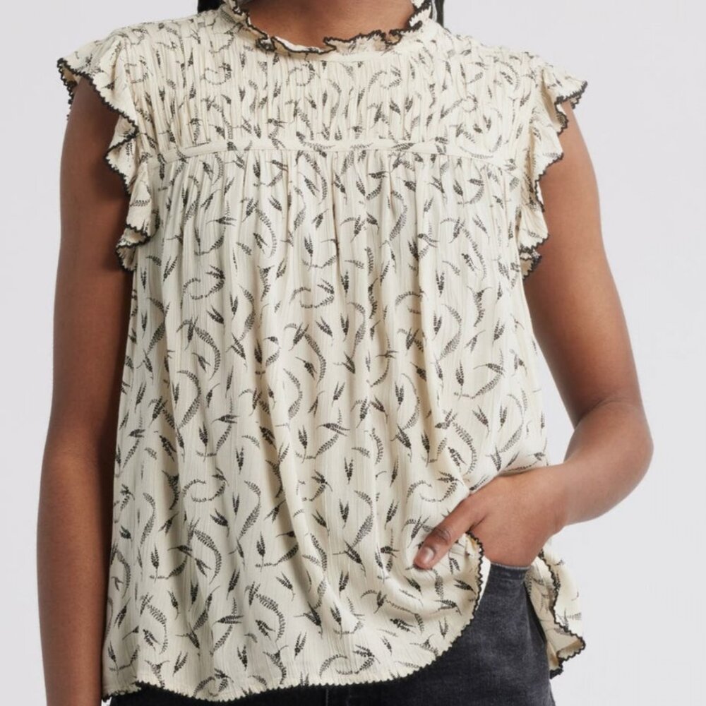 Treasure & Bond Shirred Ruffle Sleeve Top Size Med Black Grassy NWT